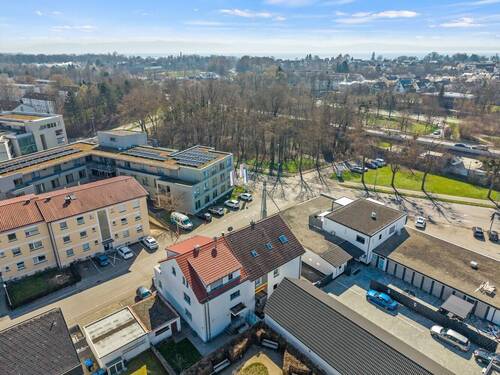 Luftaufnahme in Richtung Bodensee - 4 Zimmer Etagenwohnung in Friedrichshafen