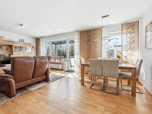 Wohn- und Esszimmer - 