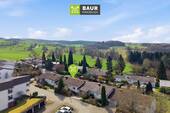 Luftbild - 7 Zimmer Reihenmittelhaus in Schlier