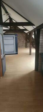 Küche mit Blick ins Wohnzimmer - 