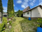 Garten hinter Haus u. Doppelgarage - 