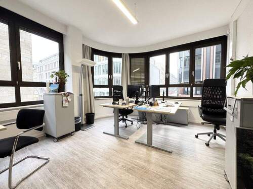 Büro - 4 Zimmer Büro zur Miete in Hamburg / Altstadt