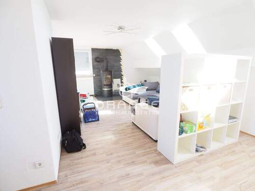 Essen/Wohnen - Etagenwohnung mit 74,00 m&sup2; in Holzheim zum Kaufen