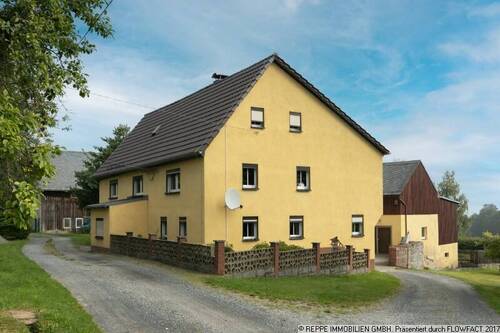 Bild 1 - Bauerhof in reizvoller Lage - 240.000,00 EUR Kaufpreis, ca.  215,00 m² Wohnfläche