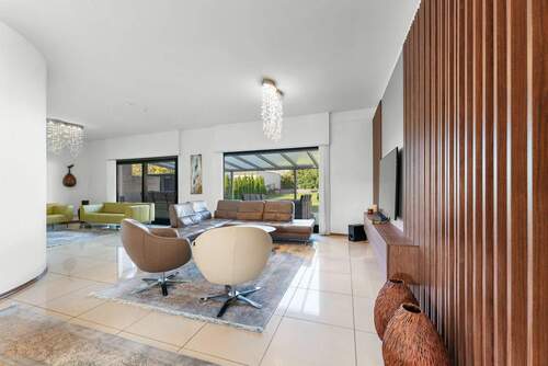 Gartenzugang - Einfamilienhaus mit 288,00 m² in Wachtberg zum Kaufen