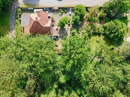 Luftaufnahme - Einfamilienhaus mit 156,00 m&sup2; in Bippen zum Kaufen