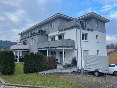 Außenansicht - Teilmöbliere 2 Zimmerwohnung mit Terrasse und Gartenanteil