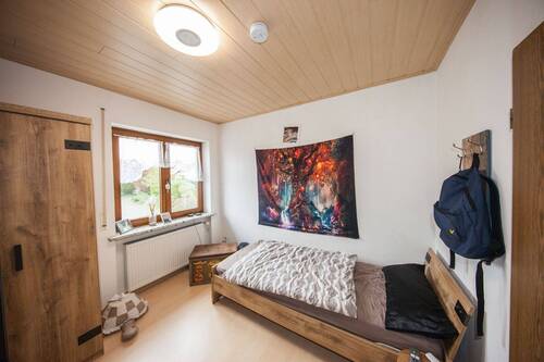 10.jpg - Einfamilienhaus mit 225,00 m&sup2; in Meeder zum Kaufen