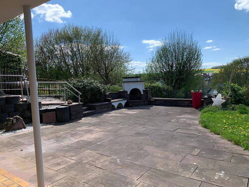  100qm Stein -Terrasse+Garten - 