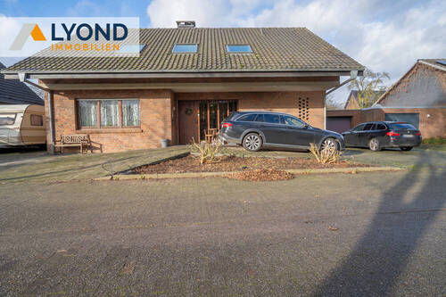 Außen - Großzügiges freistehendes Einfamilienhaus in ruhiger Lage - einziehen und wohlfühlen