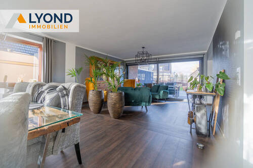 Wohnzimmer - 8 Zimmer Einfamilienhaus zum Kaufen in Kalkar