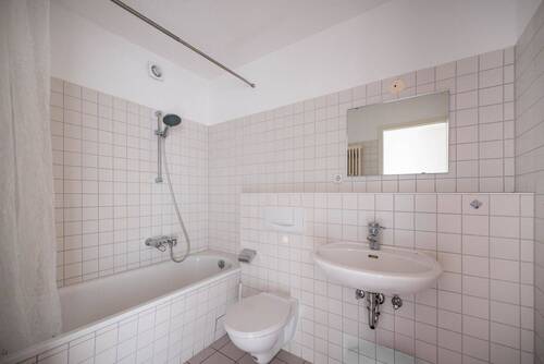 Badezimmer - Etagenwohnung mit 52,00 m&sup2; in Berlin zum Kaufen