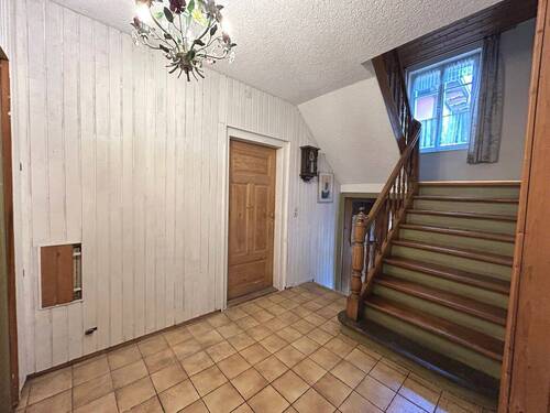 Eingangsbereich / Treppenhaus - 