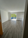 Wohnzimmer mit Balkon.png - 2 Zimmer Etagenwohnung zur Miete in Leipzig