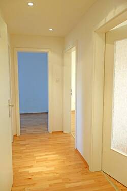 Flur - 3 Zimmer Etagenwohnung zum Kaufen in Hamburg