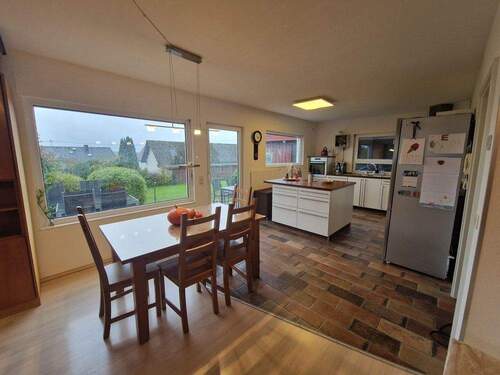 Esszimmer mit Küche - 