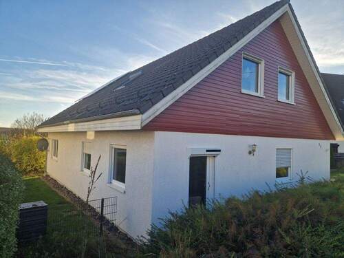 Seitenansicht - 7 Zimmer Einfamilienhaus in Nauroth