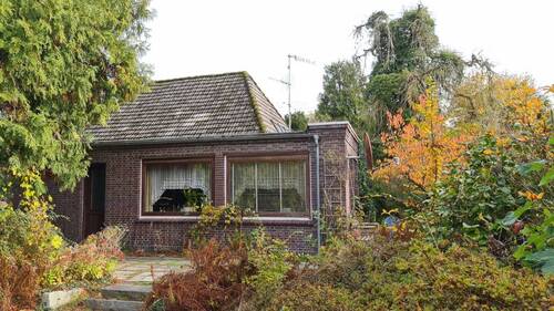 Ansicht - Sanierungsbedürftiges Wohnhaus auf 1.700 m² in Zetel-Neuenburg