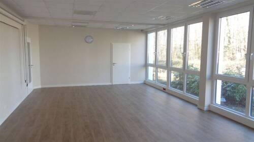 Raum - Büro mit 120,00 m² in Steinhagen zur Miete