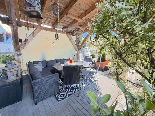 Pergola Innnehof.JPG - 1 Zimmer Mehrfamilienhaus, Wohnhaus zum Kaufen in Tittling