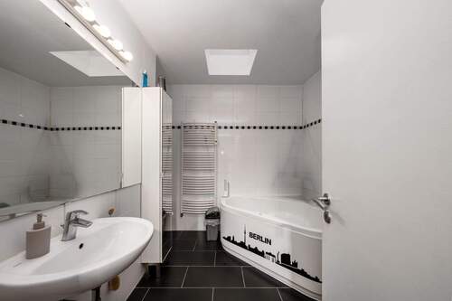 4 - Etagenwohnung mit 120,00 m&sup2; in Berlin zum Kaufen