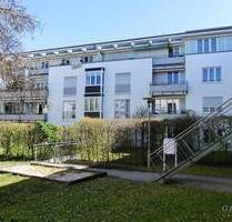 S-Hohenheim: Gepflegte 2 Zimmer-Wohnung mit Balkon, Tiefgaragen-Stellplatz und Blick ins Grüne - Stuttgart Plieningen