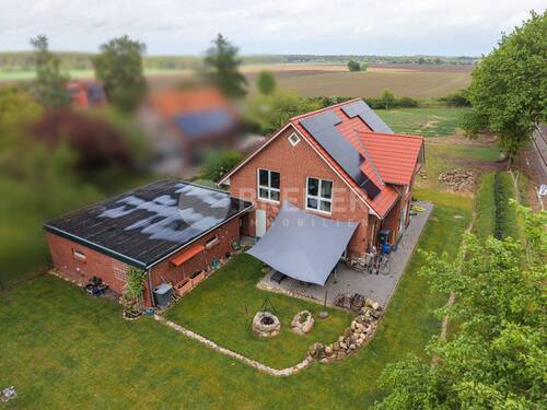 Luftansicht Garten, Westseite - 6 Zimmer Einfamilienhaus in Betzendorf