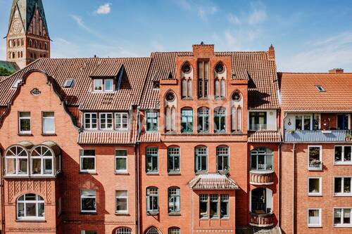 Außenansicht - Mehrfamilienhaus, Wohnhaus zum Kaufen in Lüneburg