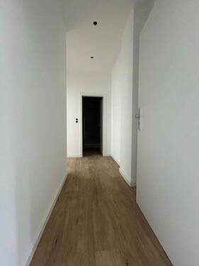 Bild 2 - 3 Zimmer Etagenwohnung zur Miete in Krefeld