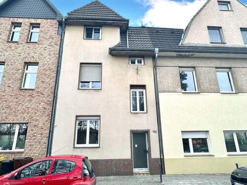 Hausansicht Vorderseite - Mehrfamilienhaus in beliebter Wohnlage