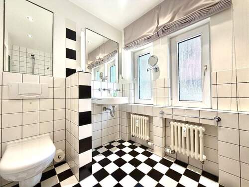 Tageslichtbad im 1. Obergeschoss - 