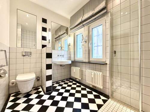 Tageslichtbad im Erdgeschoss - 