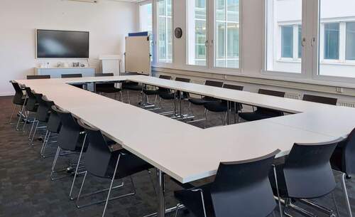 Property Image 1 - Großraumbüros für 10 Personen in Regus STEP Stuttgart Engineering Park