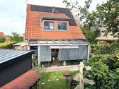 Blick aus dem Garten zum Haus - 
