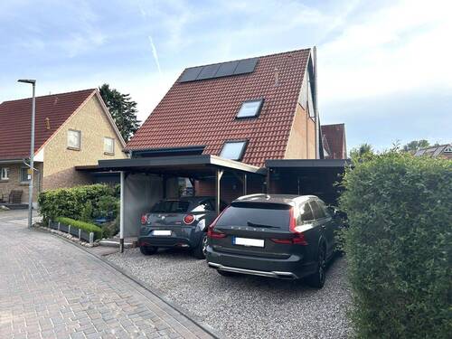 Carport mit drei Stellplätzen - 