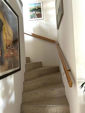 Treppe ins Obergeschoss - 