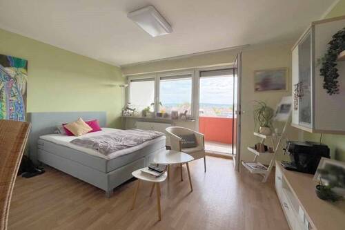 Schlafzimmer mit Loggia nach Osten - 