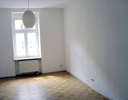 Zimmer - Ruhige 2-Zimmer-Wohnung mit Balkon in der Isarvorstadt