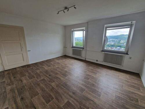 Wohnzimmer - Doppelhaushälfte mit 131,00 m² in Siegen / Niederschelden zum Kaufen
