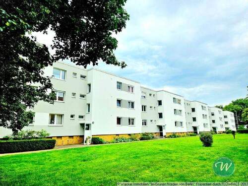 Außenansicht Wohnblock - 