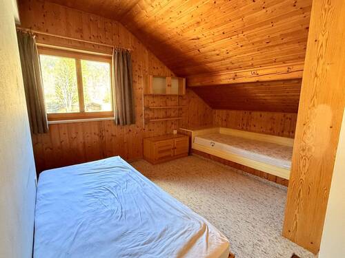 Zimmer im Dachgeschoss - 