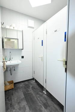 WC - 