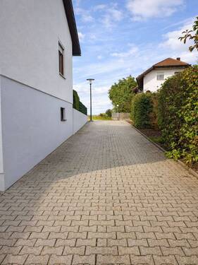 Zufahrt zur Garage - 