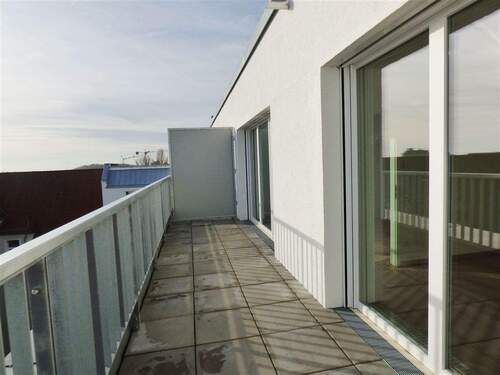 untere Ebene Balkon - Nachmieter gesucht!!! Tolle 5 Zi-Maisonette Whg. mit Balkon und DG-Terrasse, TG-Stellplatz!