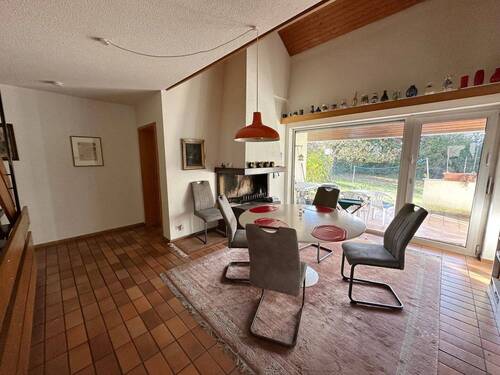 Essbereich offener Kamin - Mehrfamilienhaus, Wohnhaus mit 145,00 m² in Tamm zum Kaufen