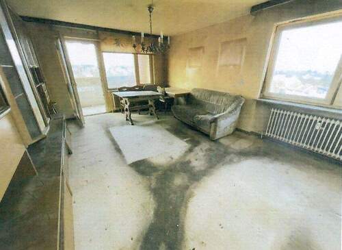 Wohnzimmer - 4 Zimmer Etagenwohnung in Spaichingen