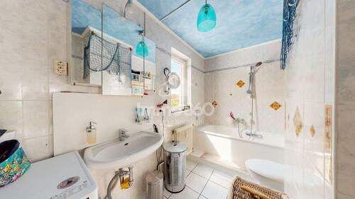 Badezimmer - 1. OG - 