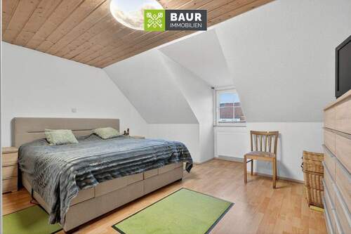 Schlafen DG Wohnung rechts - 