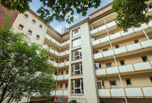 Hofansicht - Provisionsfreie 2-Zi.-Wohnung mit Wintergarten in Erfurt!