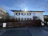 Hausansicht von Norden - 7 Zimmer Mehrfamilienhaus, Wohnhaus in Ohlstadt